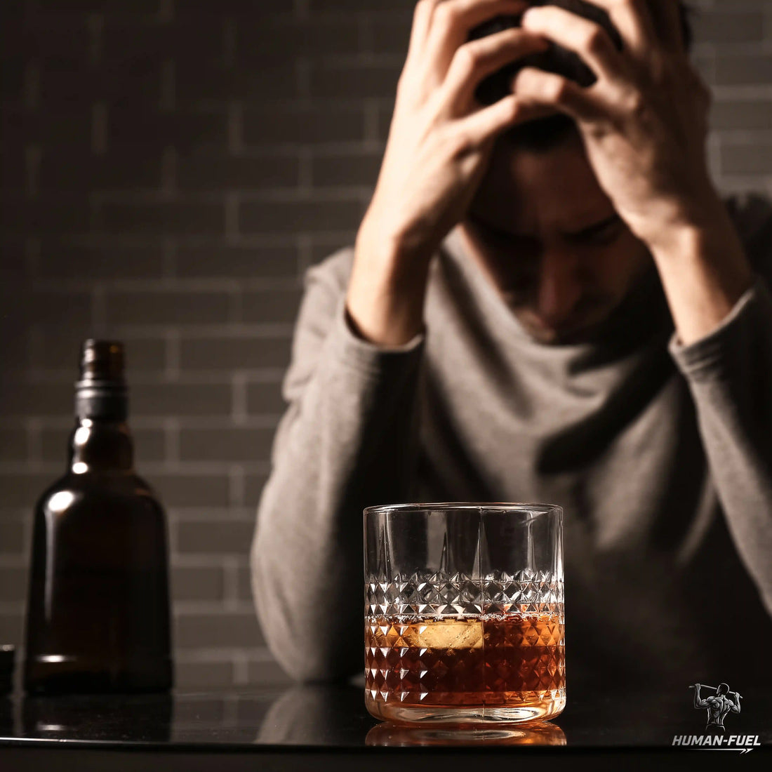 Alkohol und Fitness: Warum Alkohol Fettverlust, Schlaf und Muskelaufbau ausbremsen kann